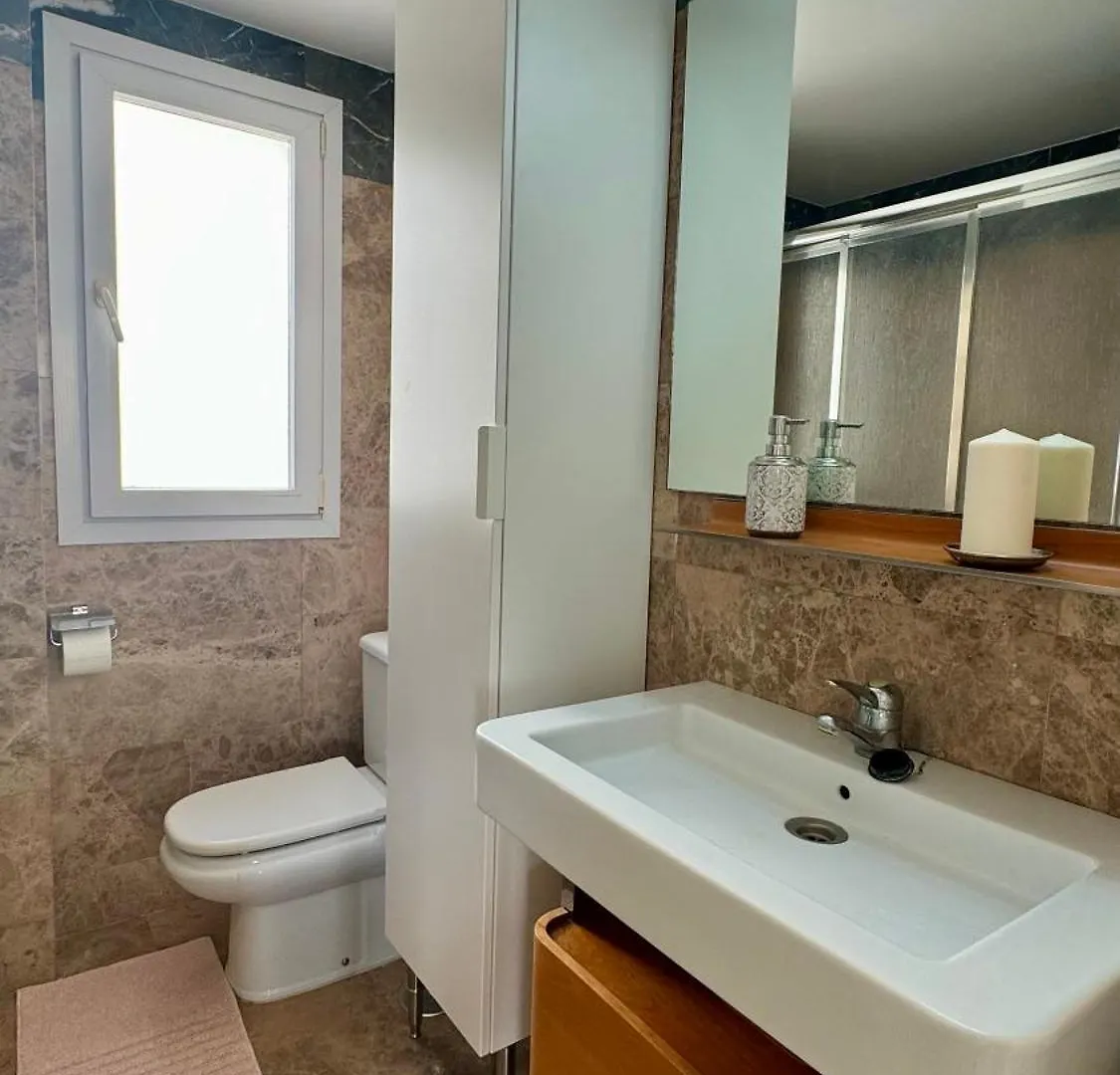 Appartement Vue Mer Pres Du Port Estepona İspanya