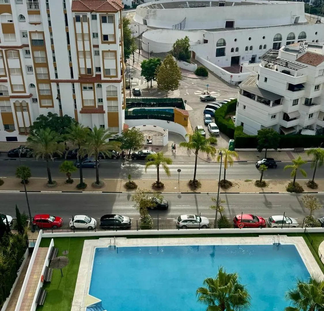 Appartement Vue Mer Pres Du Port Estepona İspanya